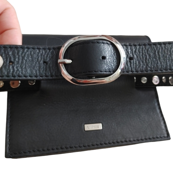 Scotch & Soda Maison Scotch Leather Heart Studded Belt Bag - Picture 14 of 16